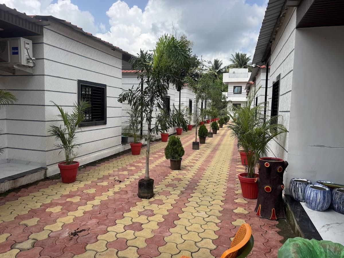 Hotel Tulsi Inn