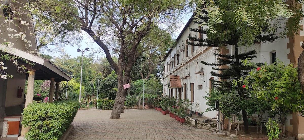 Hotel Sri Arulmuthu Residency