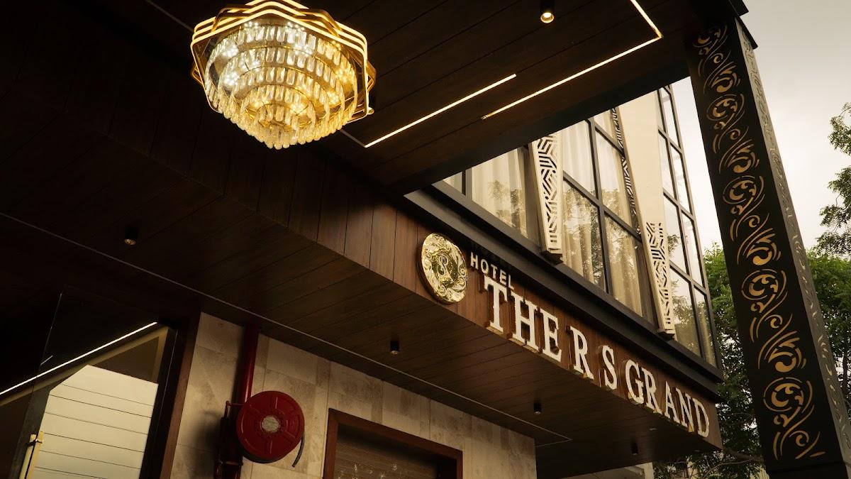 Hotel The R S Grand, Agra