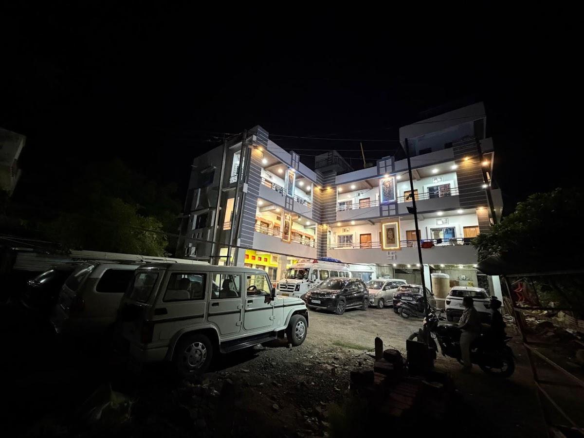 Hotel Shreevastav Residency and Restaurant