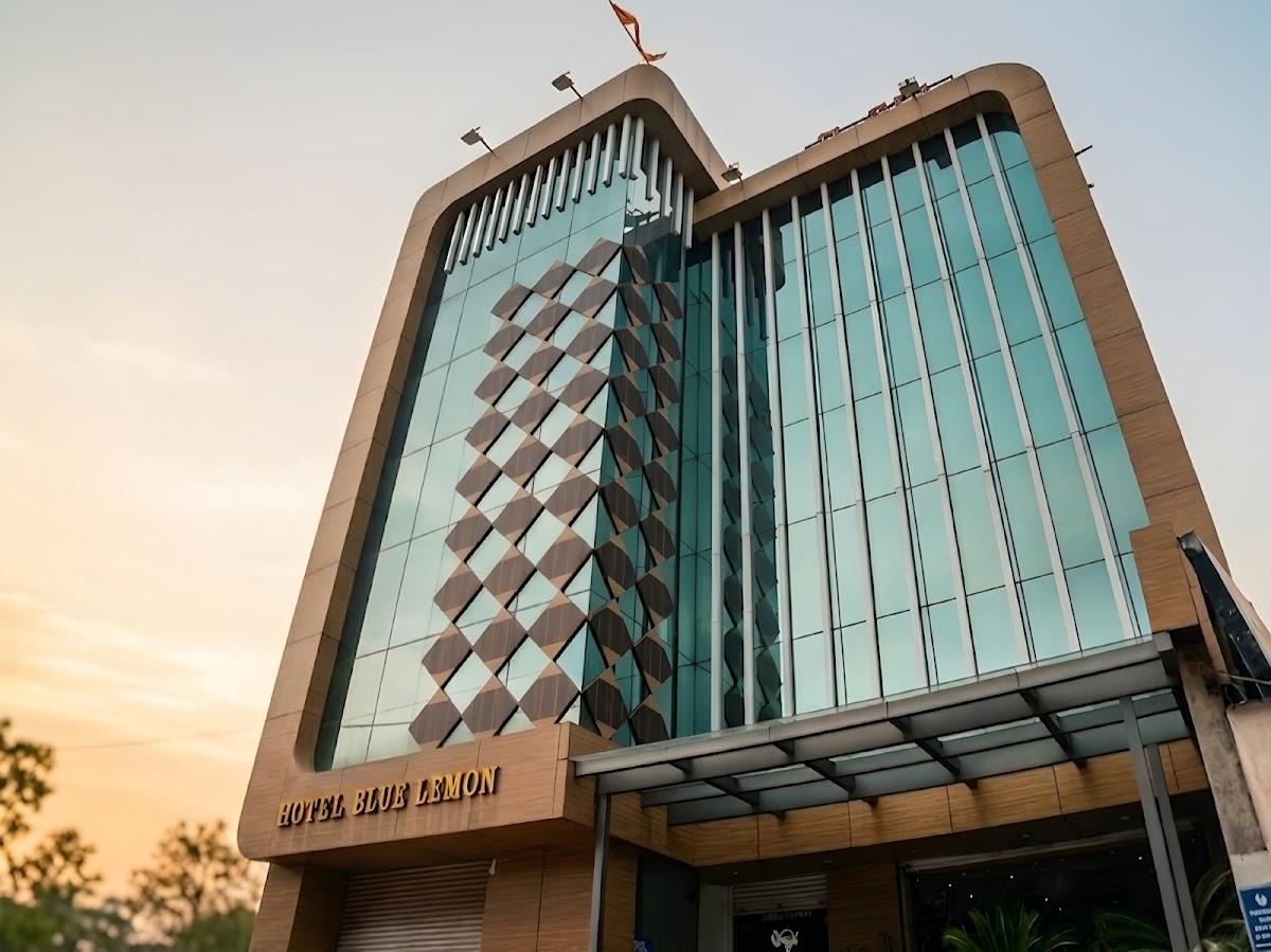 Hotel Blue Lemon || ( 500 Meters Walking Distance From Baba Baidyanath Dham Jyotirlinga )