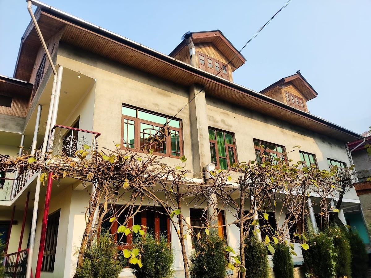 Redbury Homestay