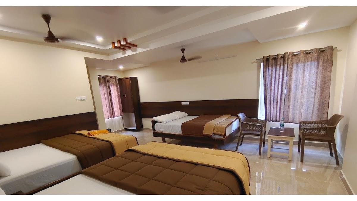 HOTEL DKR GRAND