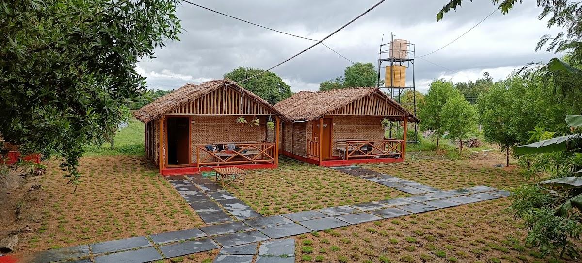 Wild Stone Hampi restaurant and guest house