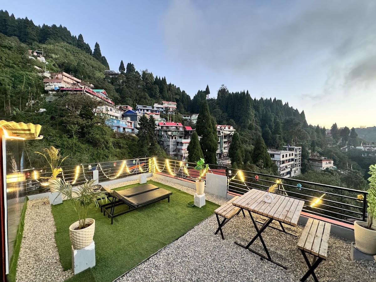 Darjeeling Hillside Inn