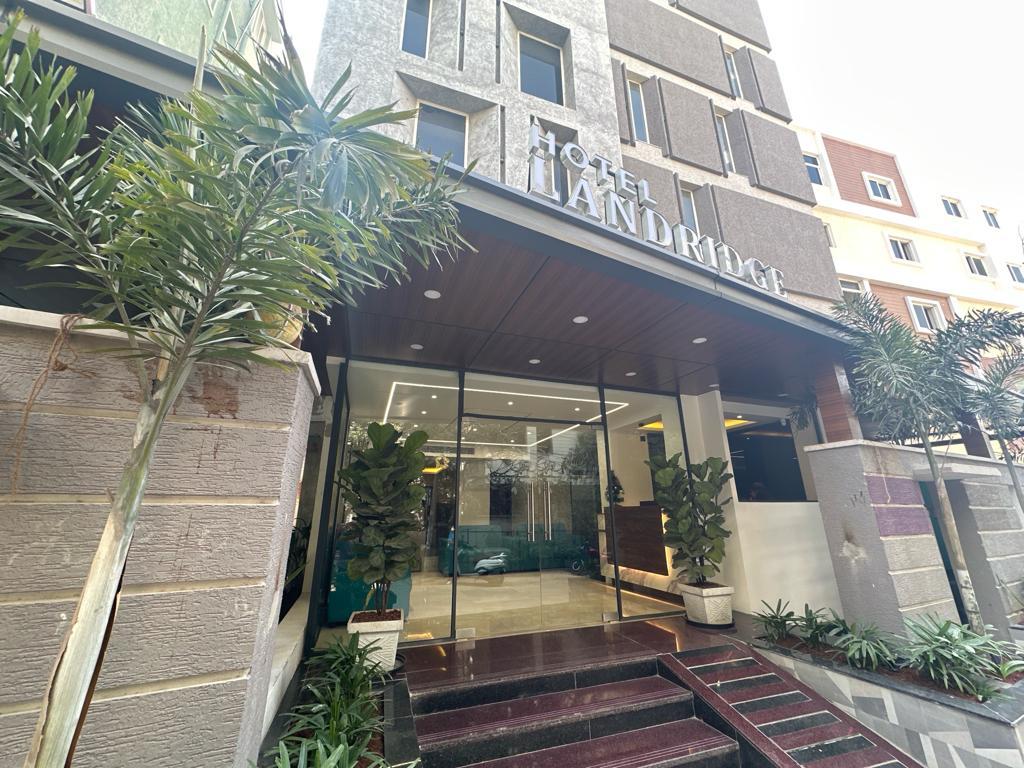 Hotel Landridge Madhapur, Hyderabad